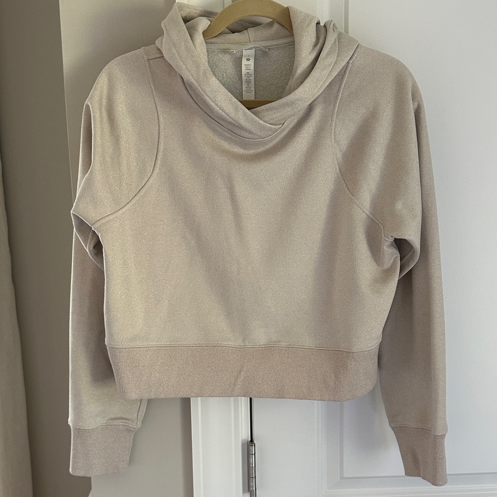 Lululemon Loungeful Cropped Hoodie- 6 - worn only a few times!